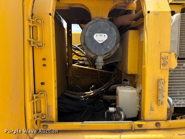 image for item EX3998 2005 Komatsu PC200-7 excavator