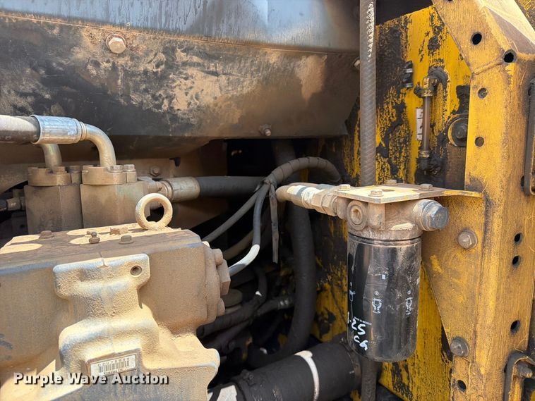 image for item EX3998 2005 Komatsu PC200-7 excavator