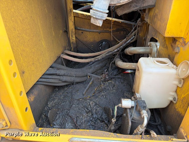 image for item EX3998 2005 Komatsu PC200-7 excavator