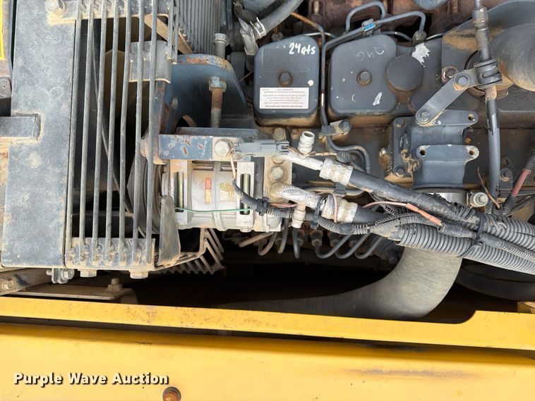 image for item EX3998 2005 Komatsu PC200-7 excavator