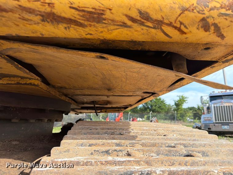 image for item EX3998 2005 Komatsu PC200-7 excavator