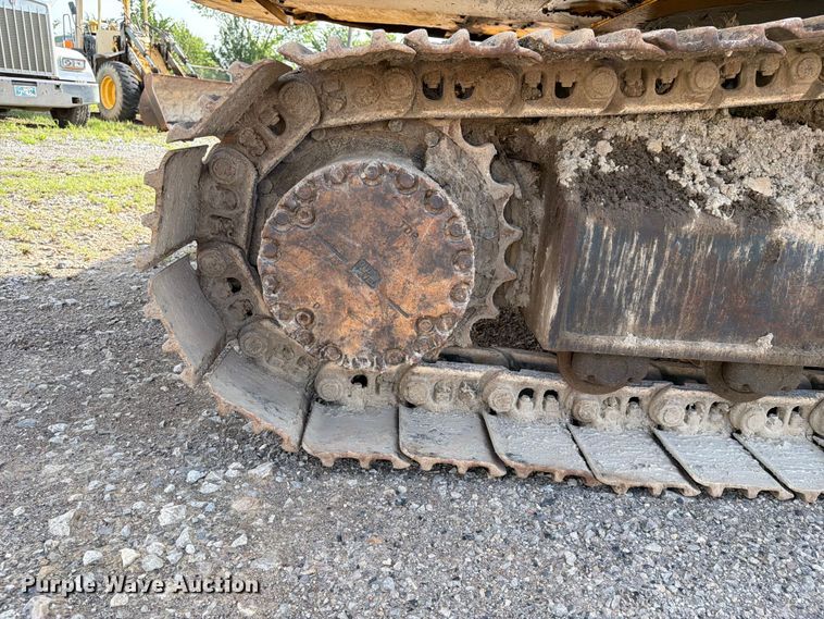 image for item EX3998 2005 Komatsu PC200-7 excavator