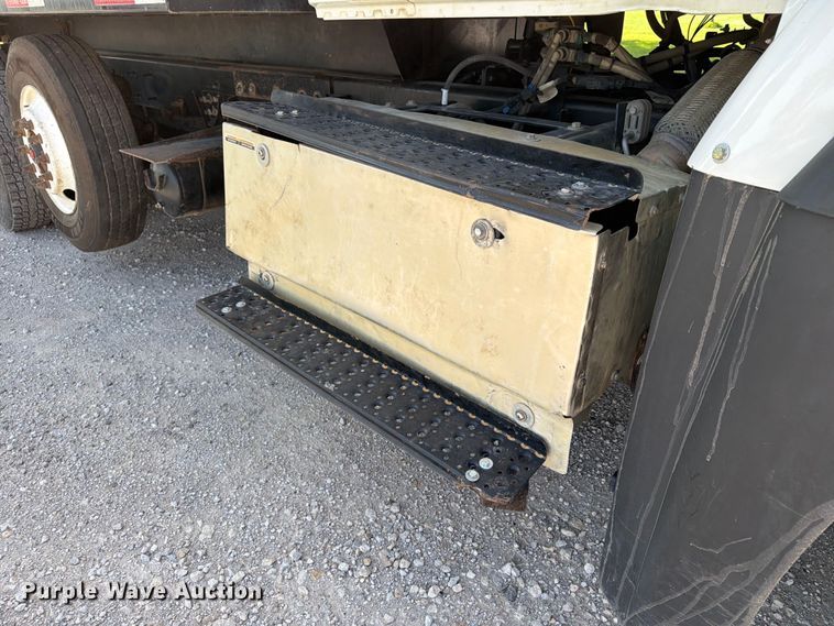 image for item EX4009 2019 International WorkStar 7600 dump truck