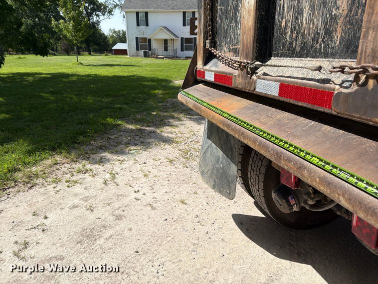 image for item EX4009 2019 International WorkStar 7600 dump truck