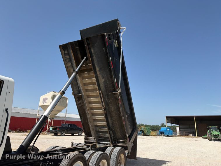image for item EX4009 2019 International WorkStar 7600 dump truck