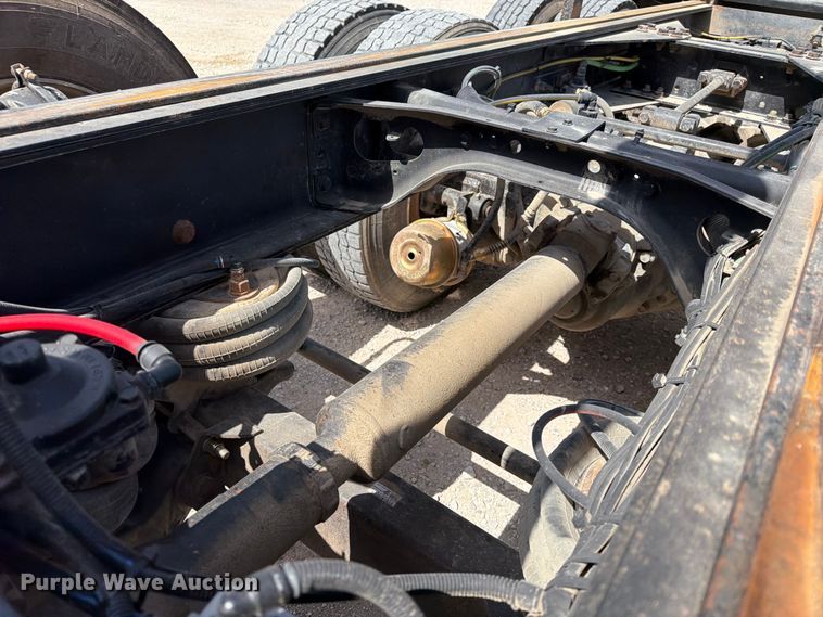 image for item EX4009 2019 International WorkStar 7600 dump truck