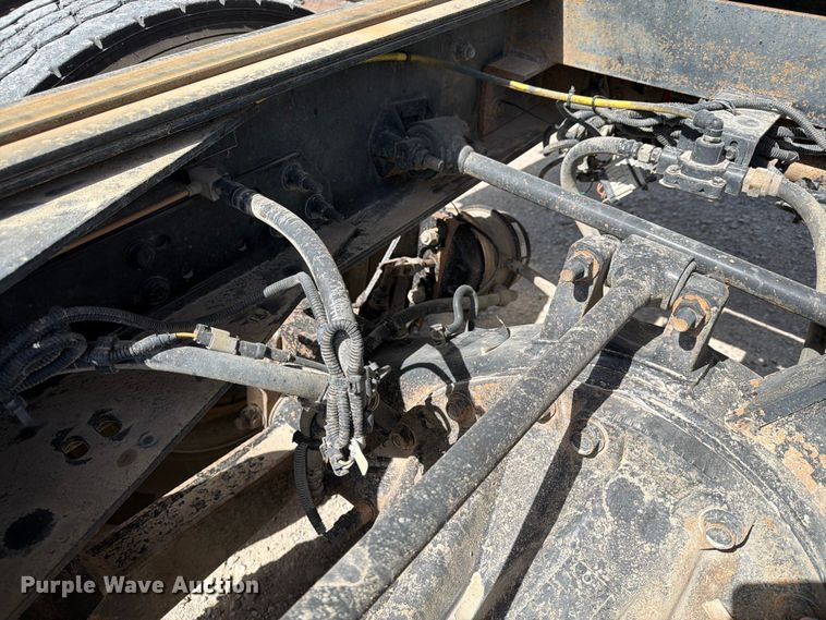 image for item EX4009 2019 International WorkStar 7600 dump truck