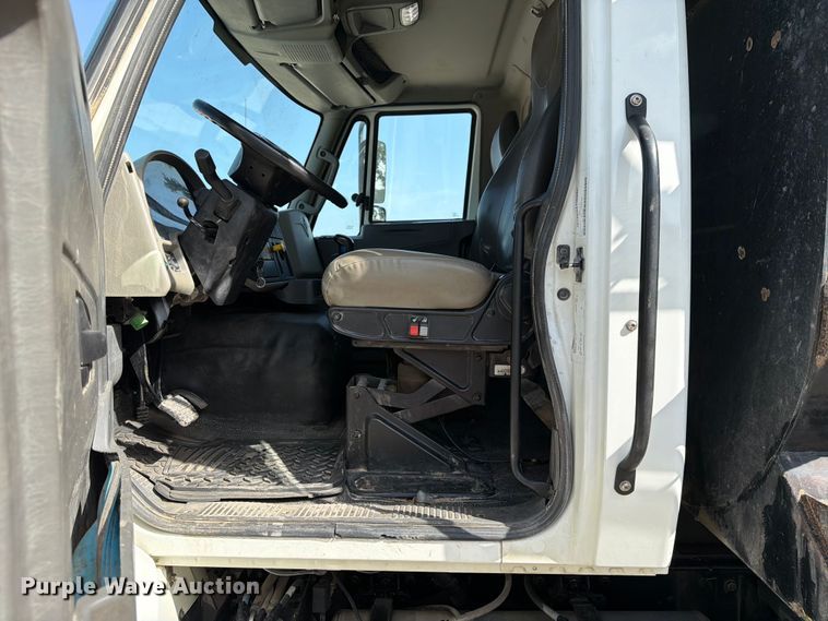 image for item EX4009 2019 International WorkStar 7600 dump truck