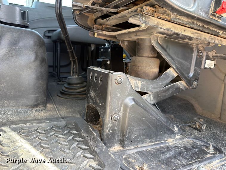 image for item EX4009 2019 International WorkStar 7600 dump truck