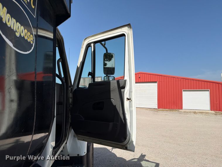 image for item EX4009 2019 International WorkStar 7600 dump truck