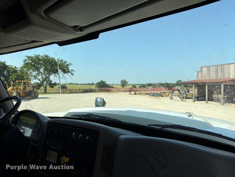 image for item EX4009 2019 International WorkStar 7600 dump truck