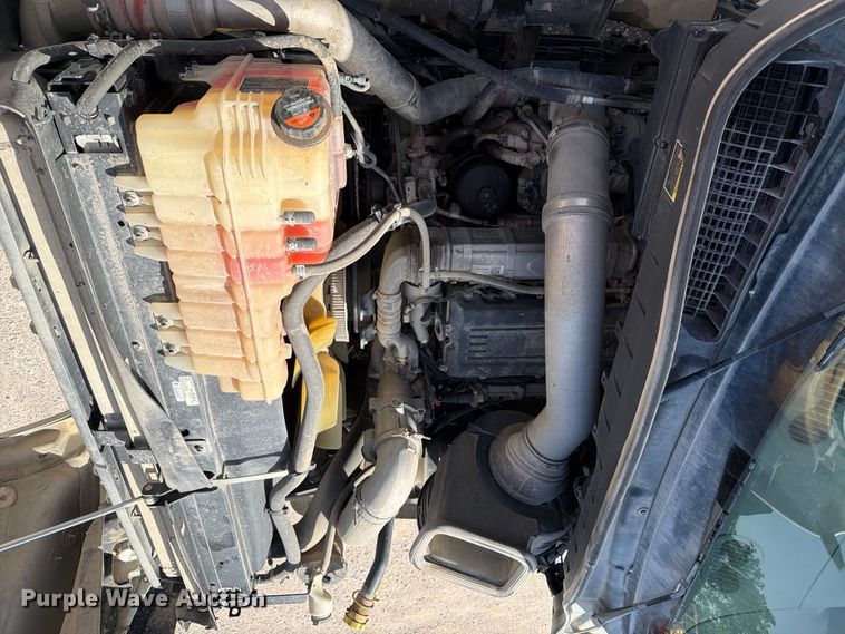 image for item EX4009 2019 International WorkStar 7600 dump truck