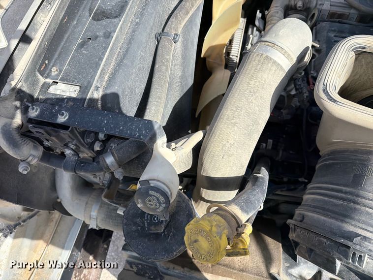 image for item EX4009 2019 International WorkStar 7600 dump truck