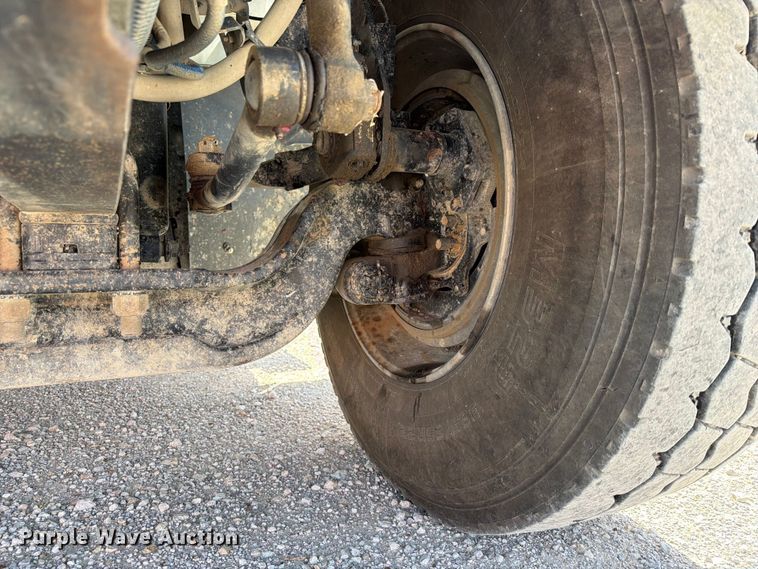 image for item EX4009 2019 International WorkStar 7600 dump truck