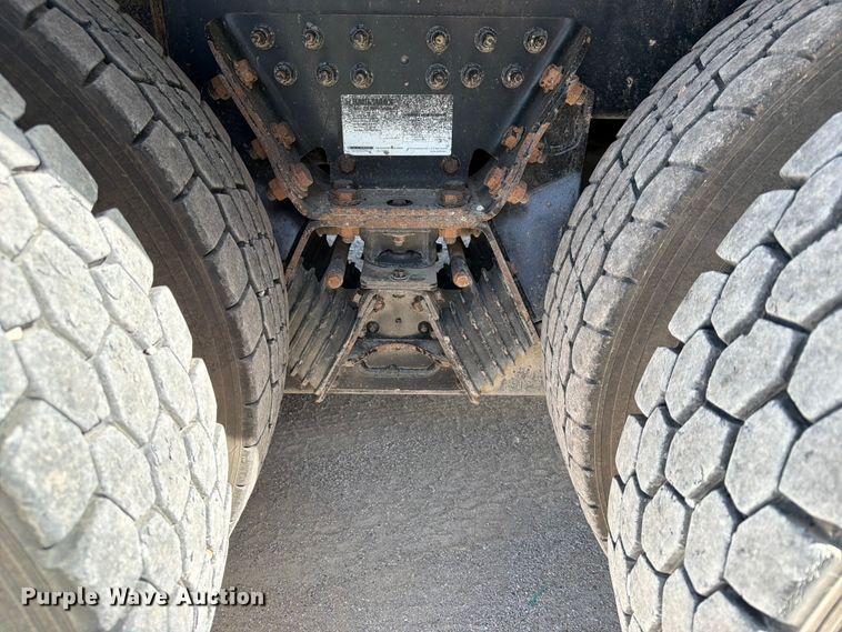 image for item EX4009 2019 International WorkStar 7600 dump truck