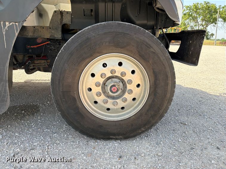 image for item EX4009 2019 International WorkStar 7600 dump truck