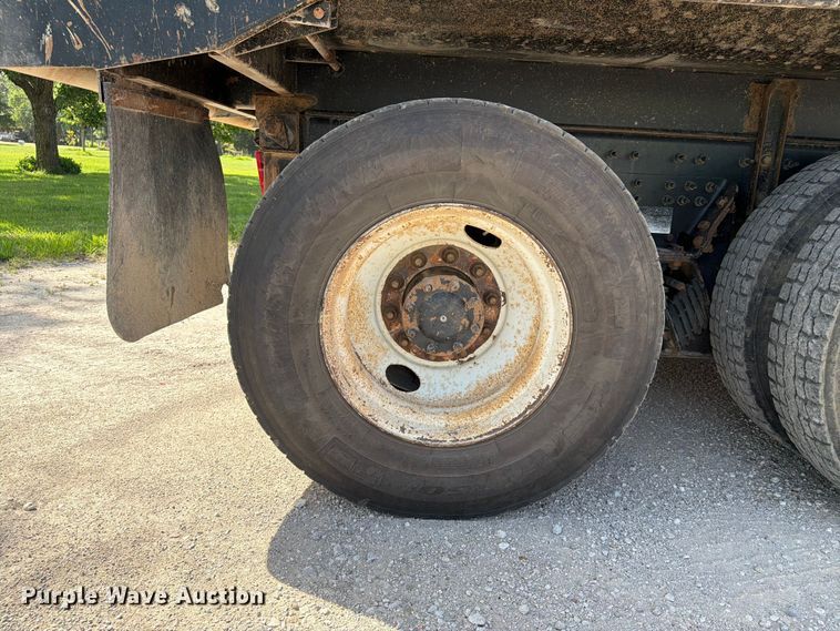 image for item EX4009 2019 International WorkStar 7600 dump truck