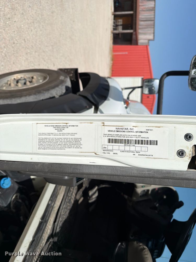 image for item EX4009 2019 International WorkStar 7600 dump truck