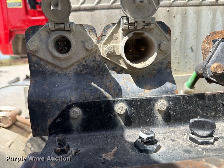 image for item EX4012 2014 Mack CHU613 semi truck
