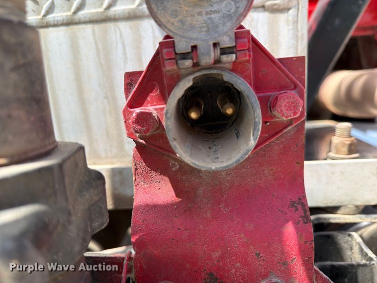 image for item EX4012 2014 Mack CHU613 semi truck