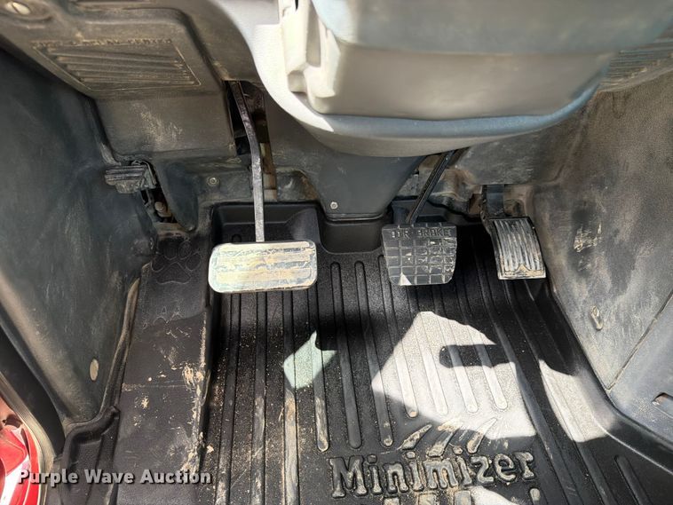 image for item EX4012 2014 Mack CHU613 semi truck