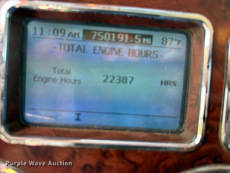 image for item EX4012 2014 Mack CHU613 semi truck