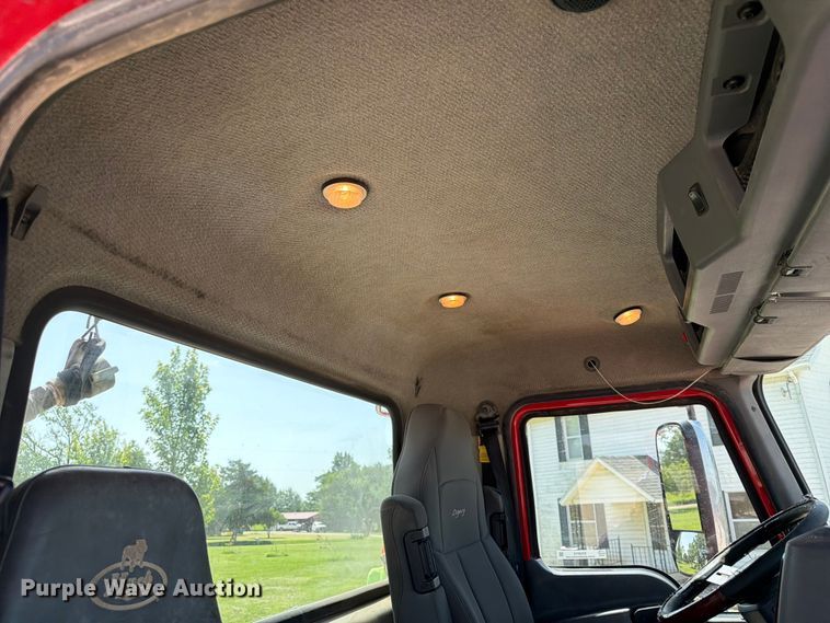 image for item EX4012 2014 Mack CHU613 semi truck