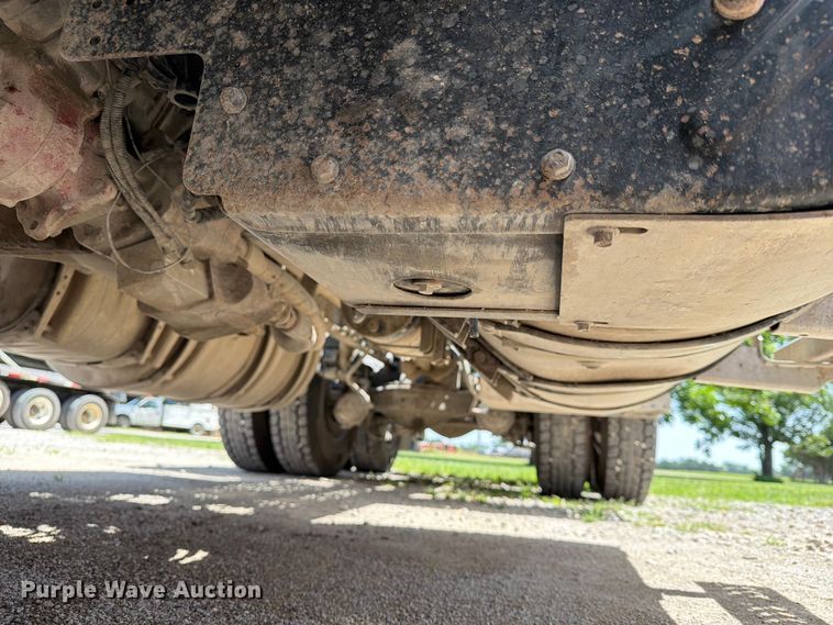 image for item EX4012 2014 Mack CHU613 semi truck