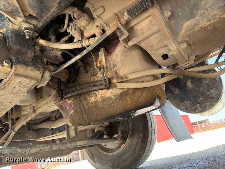 image for item EX4012 2014 Mack CHU613 semi truck
