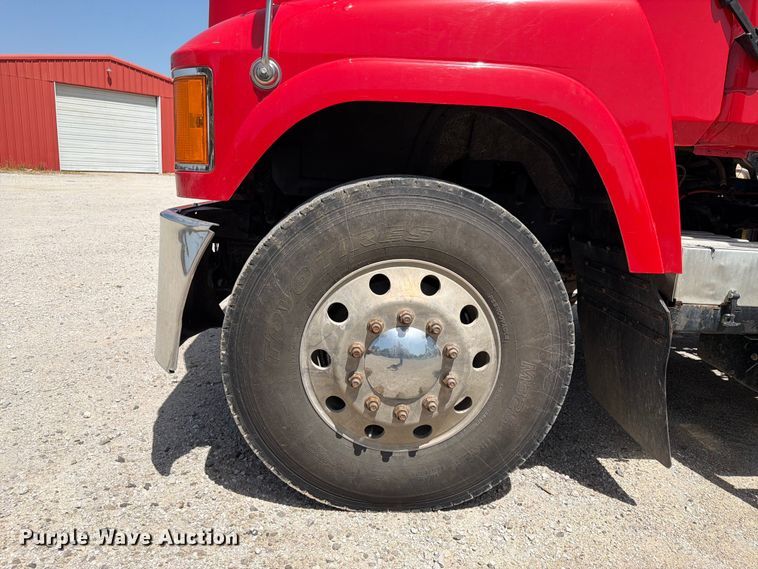 image for item EX4012 2014 Mack CHU613 semi truck