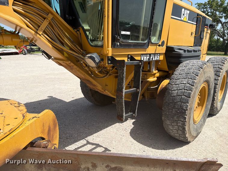 image for item EX4013 2003 Caterpillar 160H motor grader