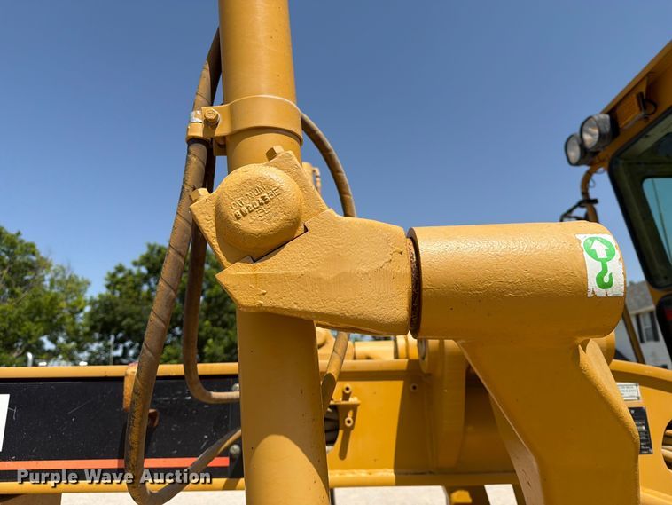 image for item EX4013 2003 Caterpillar 160H motor grader