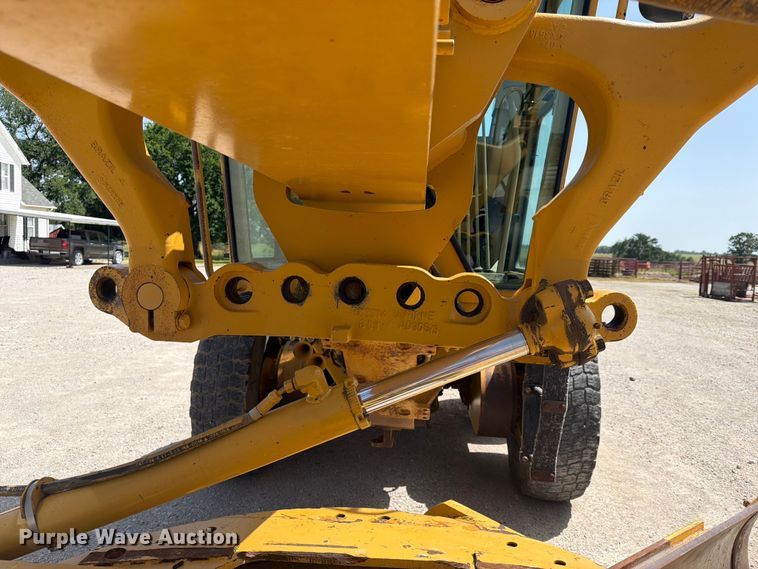 image for item EX4013 2003 Caterpillar 160H motor grader