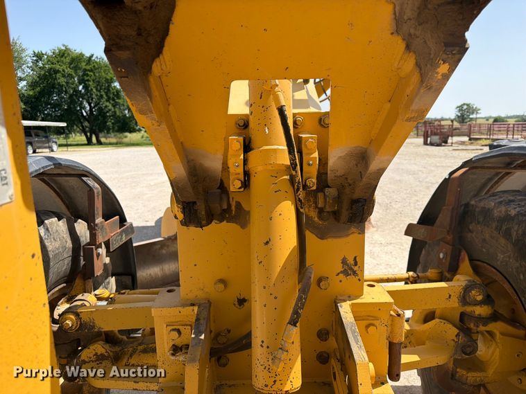 image for item EX4013 2003 Caterpillar 160H motor grader