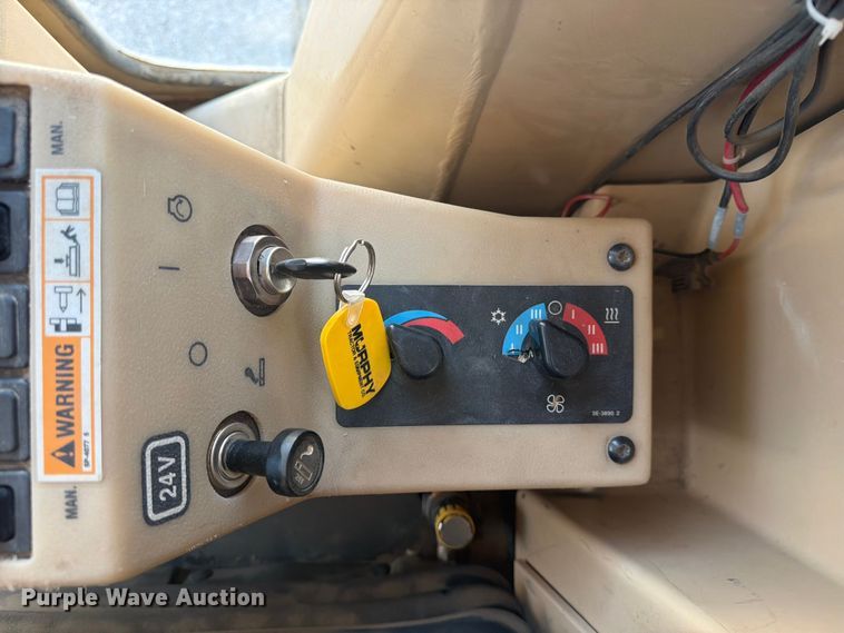 image for item EX4013 2003 Caterpillar 160H motor grader