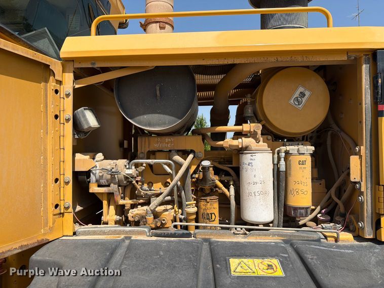 image for item EX4013 2003 Caterpillar 160H motor grader