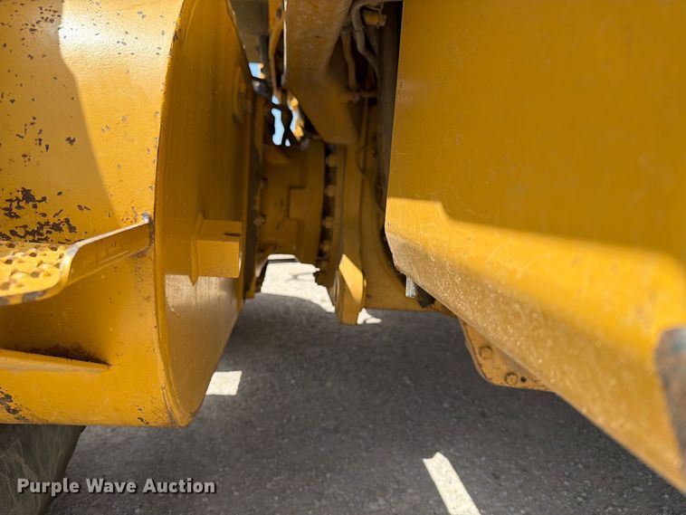 image for item EX4013 2003 Caterpillar 160H motor grader