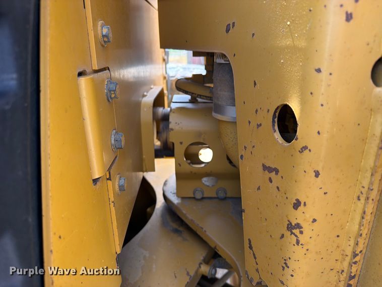 image for item EX4013 2003 Caterpillar 160H motor grader
