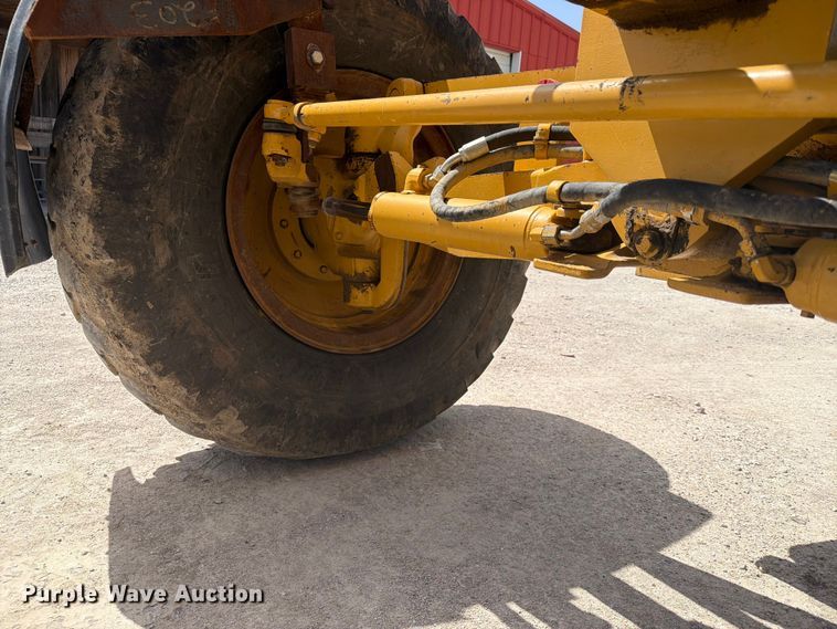 image for item EX4013 2003 Caterpillar 160H motor grader