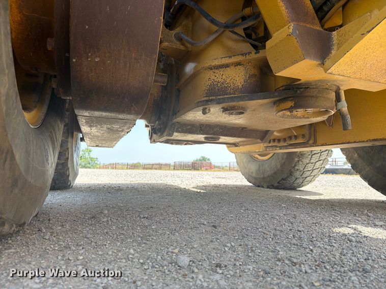 image for item EX4013 2003 Caterpillar 160H motor grader