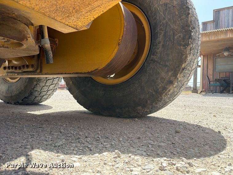 image for item EX4013 2003 Caterpillar 160H motor grader