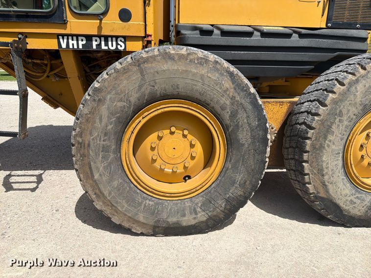 image for item EX4013 2003 Caterpillar 160H motor grader