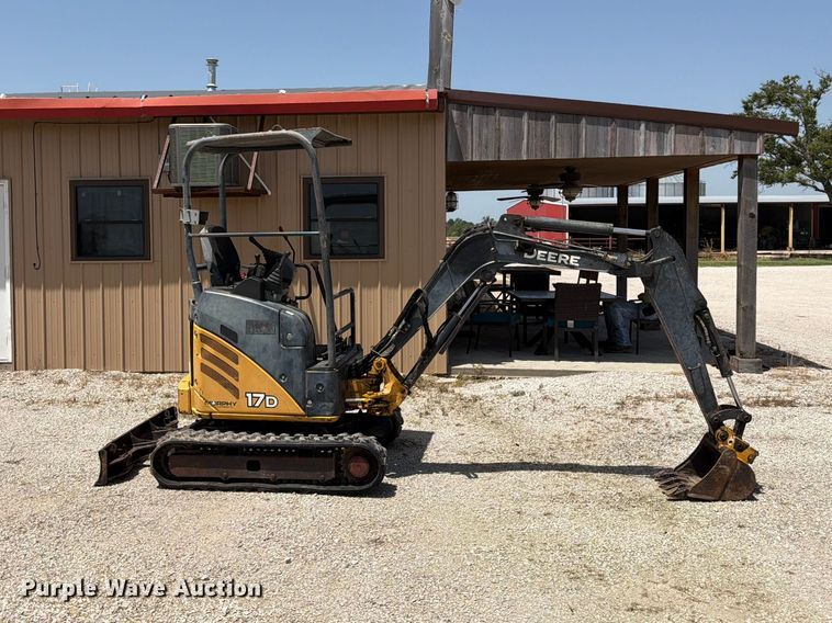 image for item EX4016 2007 John Deere 17D mini excavator