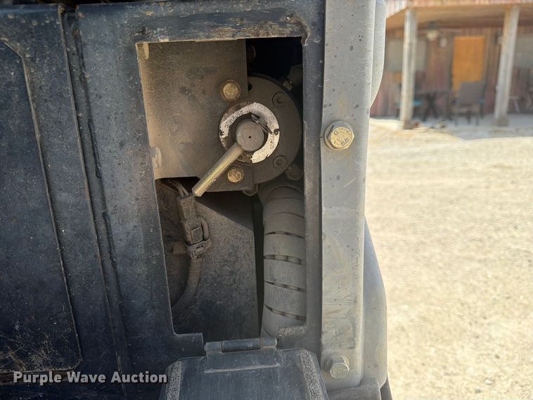 image for item EX4016 2007 John Deere 17D mini excavator