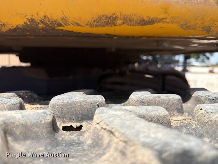 image for item EX4016 2007 John Deere 17D mini excavator