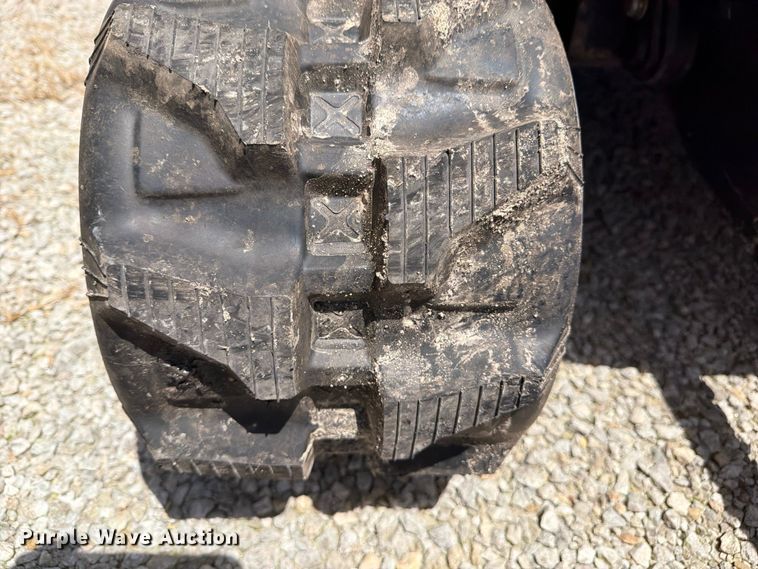 image for item EX4016 2007 John Deere 17D mini excavator