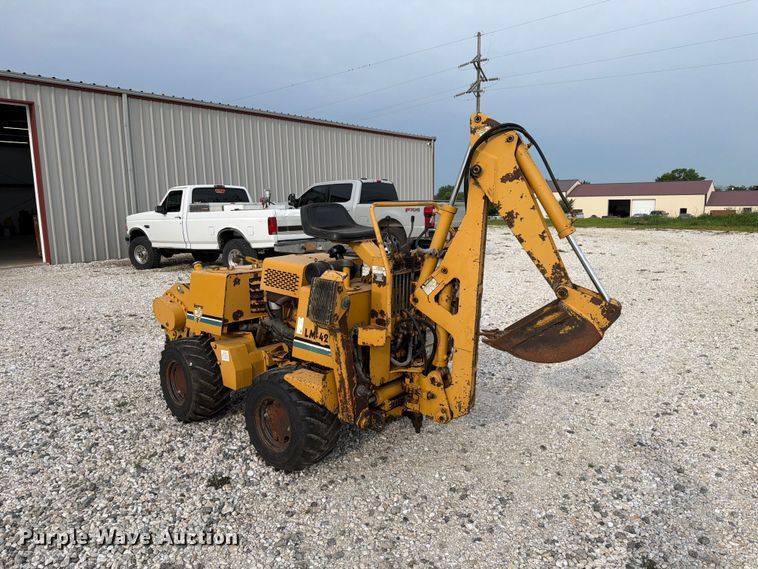 image for item EX4561 1995 Vermeer LM42 vibratory cable plow