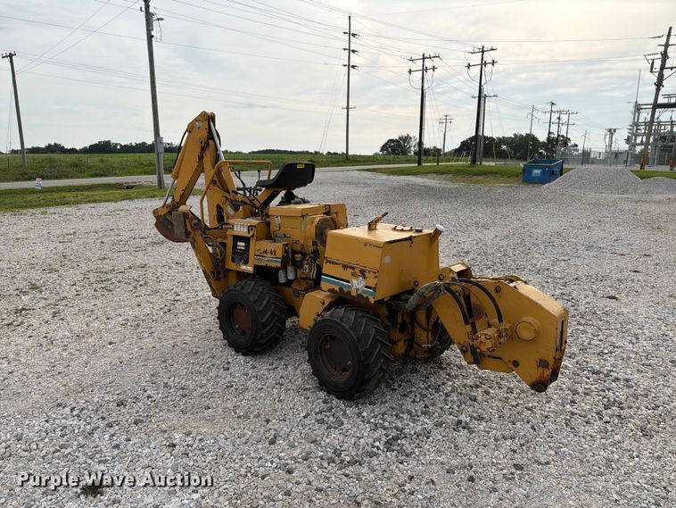 image for item EX4561 1995 Vermeer LM42 vibratory cable plow