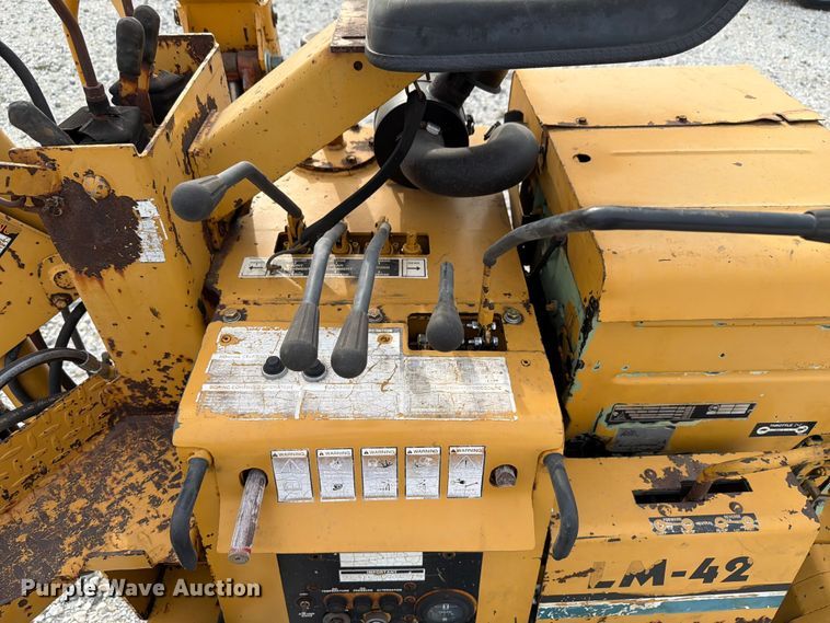 image for item EX4561 1995 Vermeer LM42 vibratory cable plow