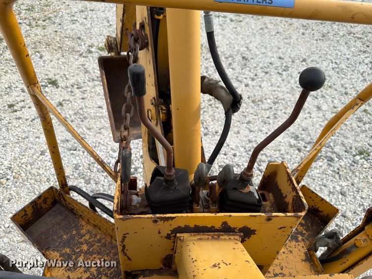 image for item EX4561 1995 Vermeer LM42 vibratory cable plow